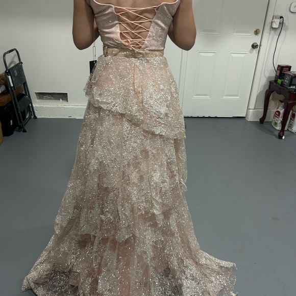 Luxury brands new dress for brim, engagement or wedding. - Picture 4 of 12